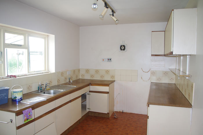 Kitchen prior to renovation